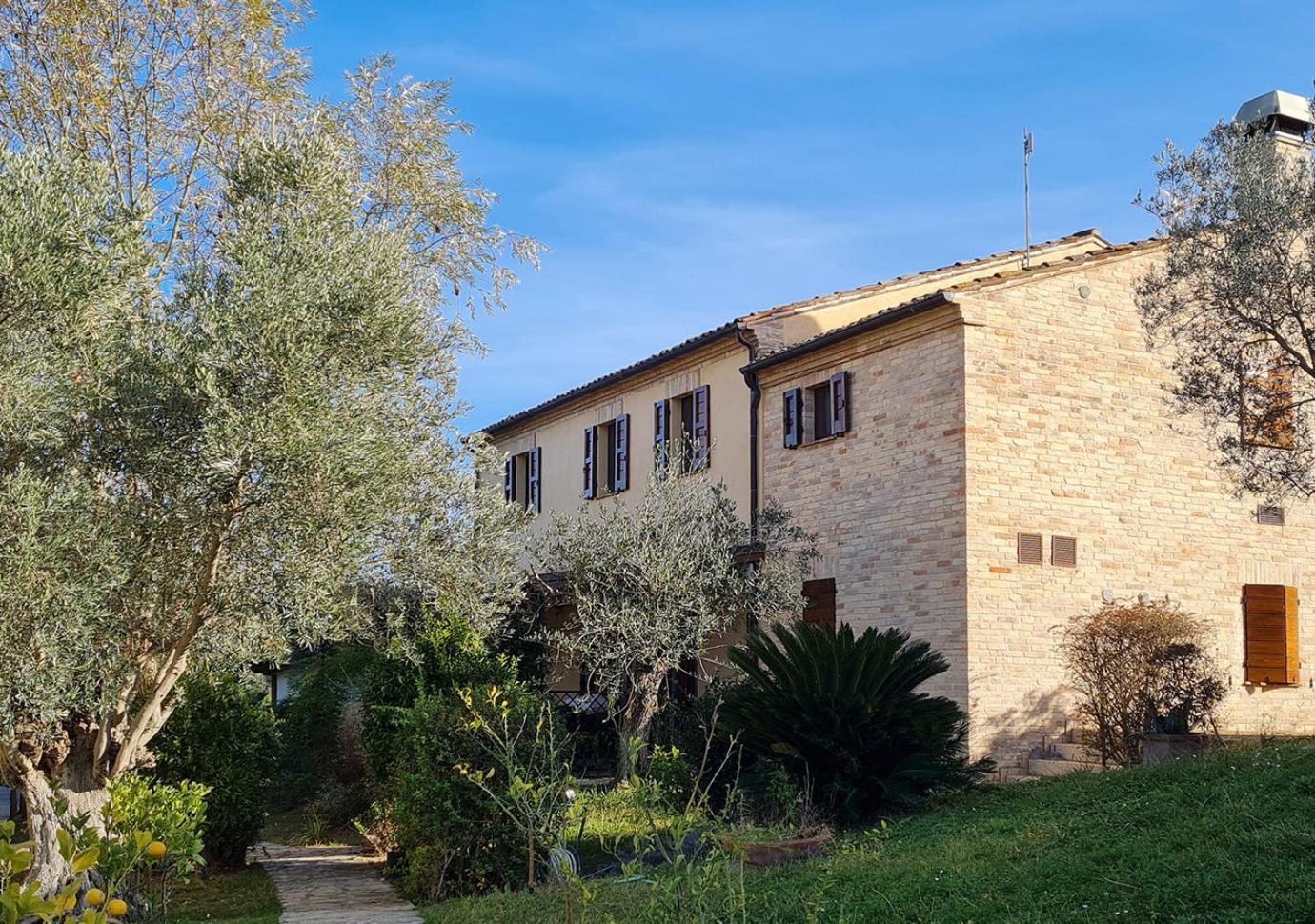 Le Residenze Degli Ulivi Hotell Campofilone Exteriör bild